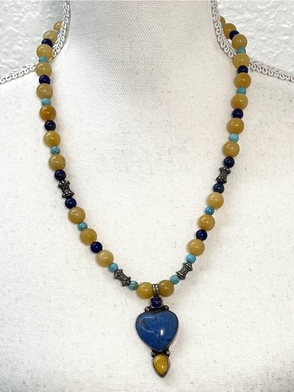 VTG JENN 22" Chunky Beaded Sterling NECKLACE Yellow & Blue w/ Heart Pendant EUC